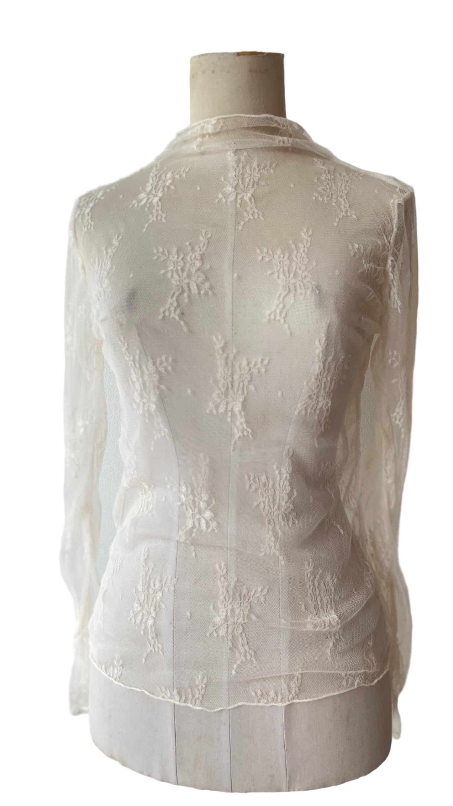 Vallaja lace top