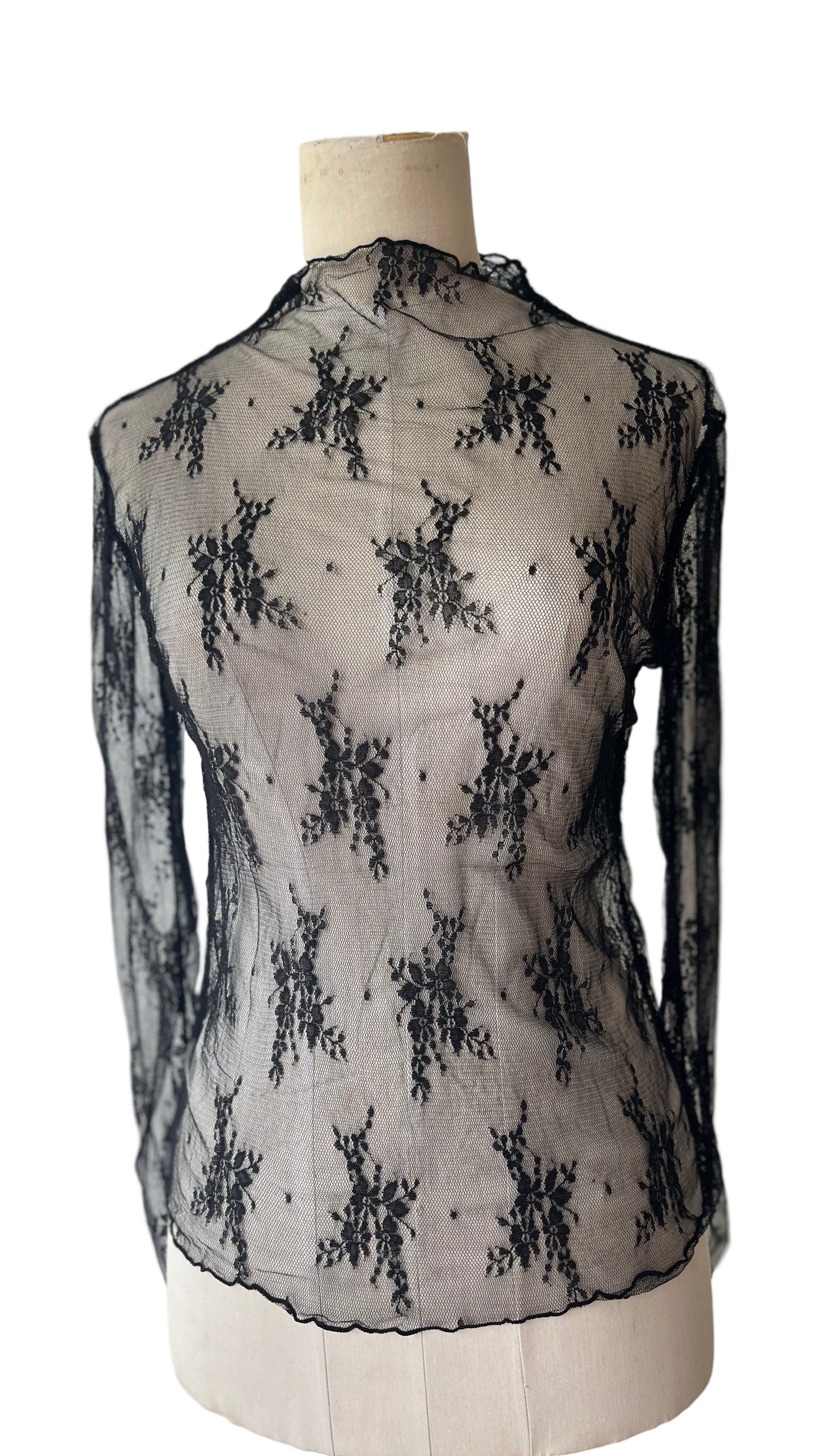 Vallaja lace top
