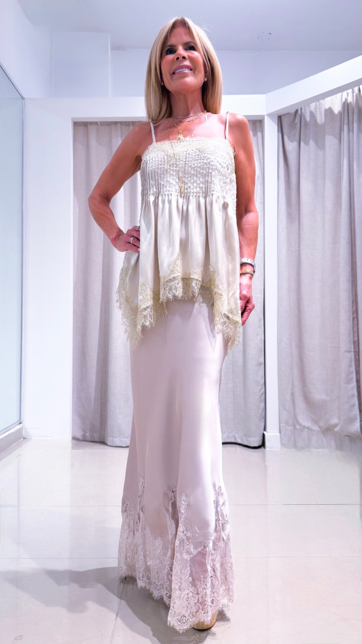 Antonia lace skirt