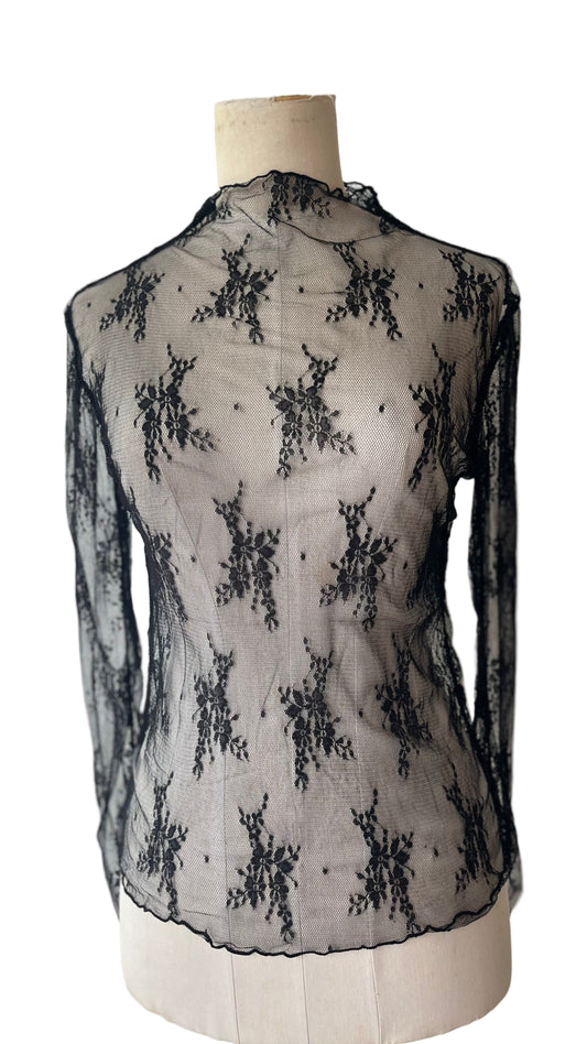 Vallaja lace top