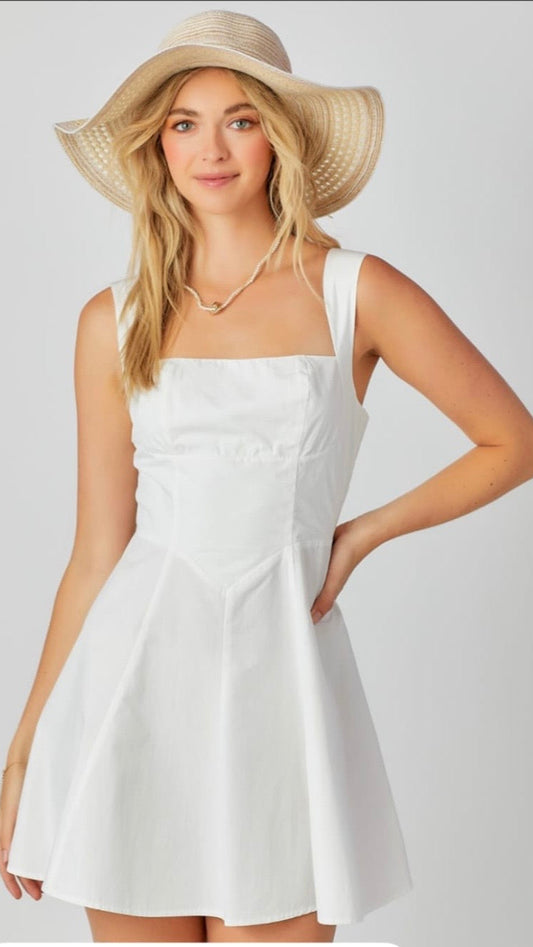 Tenis white dress